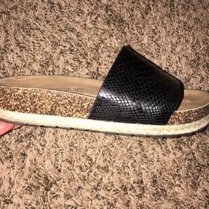 Absolutely adorable black slides